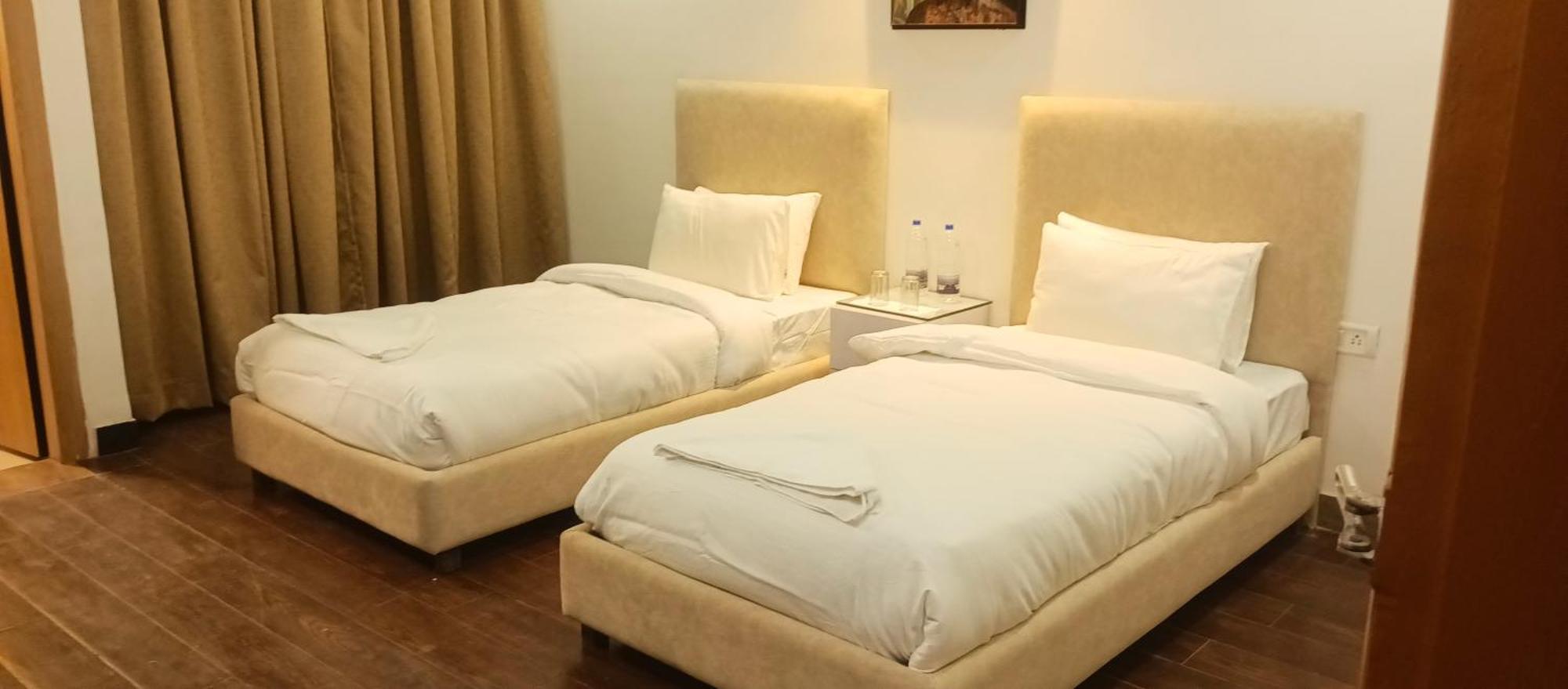 Hotel Elite Sector 45 I Gurgaon Central I Couple Friendly Luaran gambar