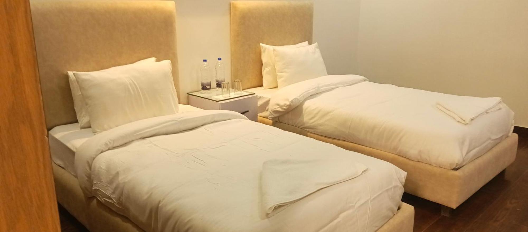 Hotel Elite Sector 45 I Gurgaon Central I Couple Friendly Luaran gambar